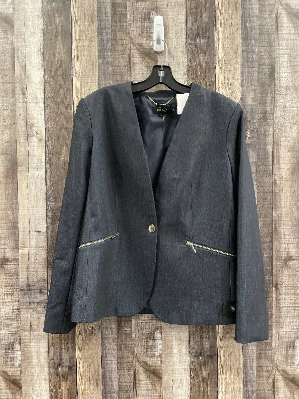 women's coats for maximalist fashion loversNavy Blazer Dkny, Size L