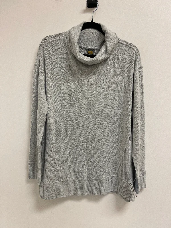 women's tops for smart casual looksTop Long Sleeve By Eddie Bauer In Grey, Size: Xl