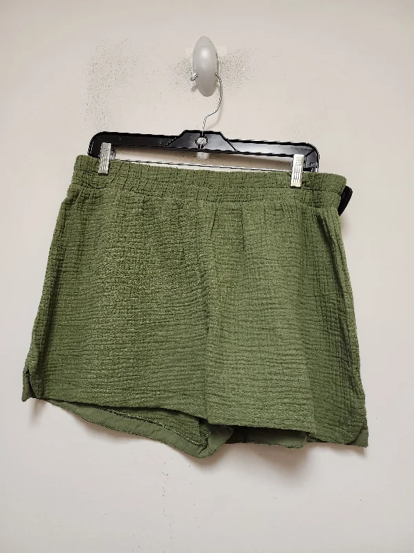 women's lace-up shortsGreen Shorts Z Supply, Size 16