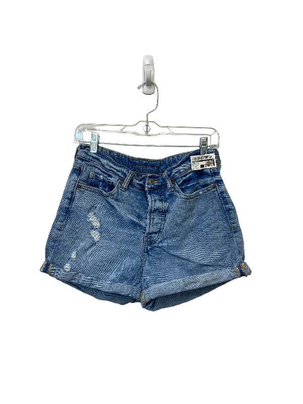 women's elegant shortsBlue Denim Shorts Old Navy, Size 6