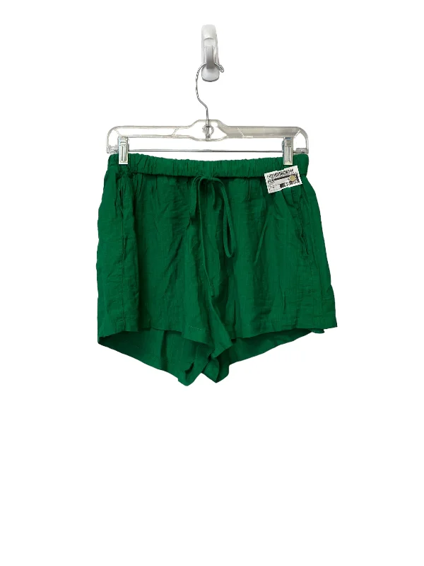 women's zippered shortsGreen Shorts Shein, Size 6