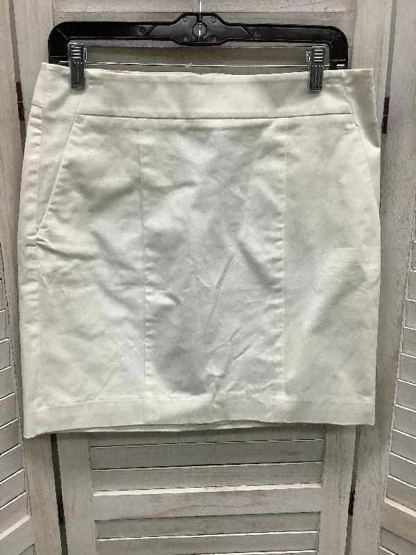 women's circle skirtsWhite Skirt Midi Ann Taylor, Size 6