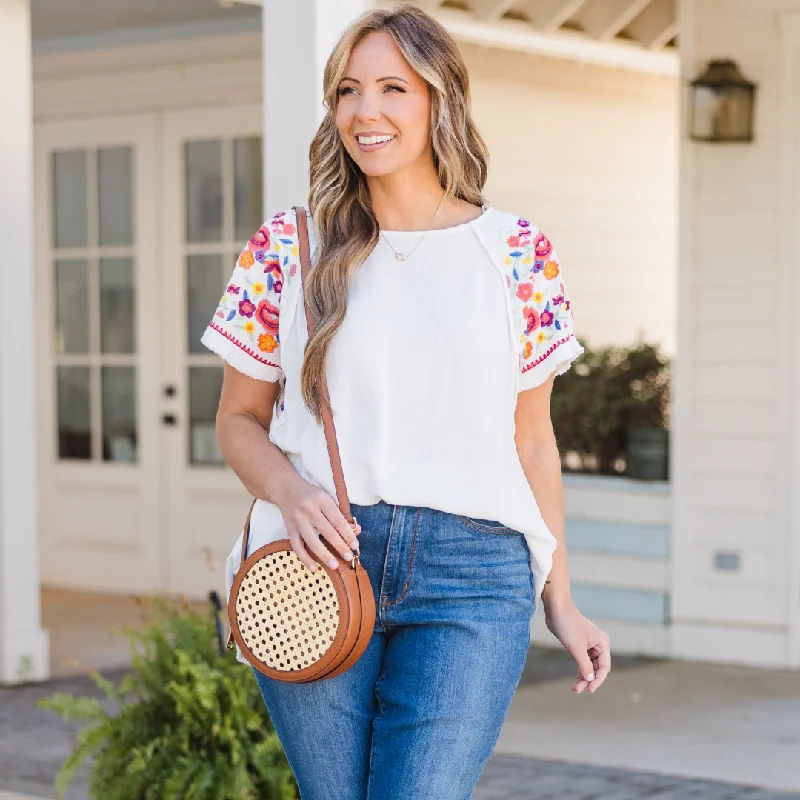 women's tops for those who want to wear pieces that are both functional and fashionableBird In Hand Top, Off-White