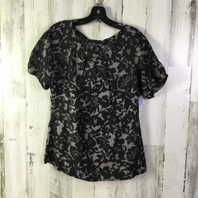 women's tops for those who want to show off their figure in a flattering wayTop Short Sleeve By Banana Republic In Black, Size: M